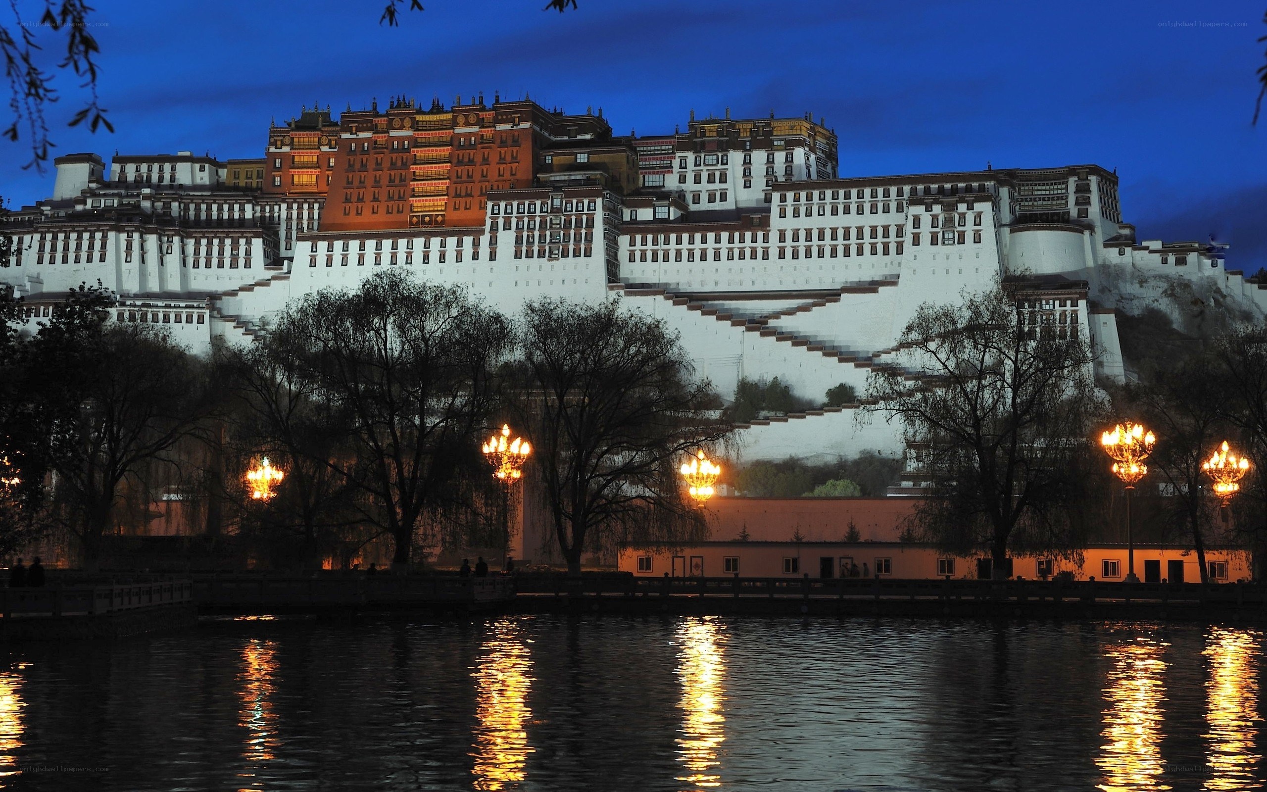 Potala Palace at dusk