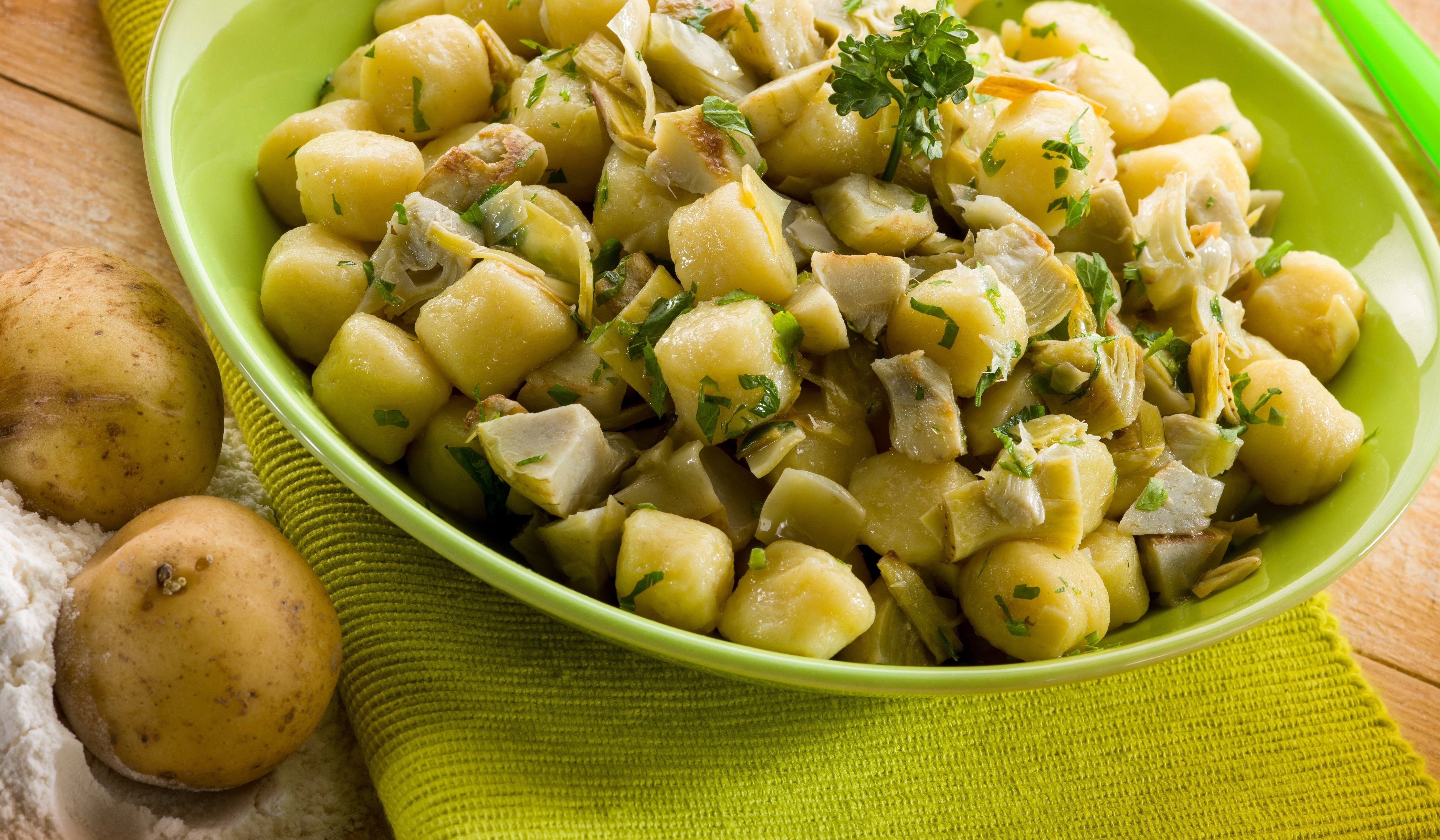 Potato and artichoke salad