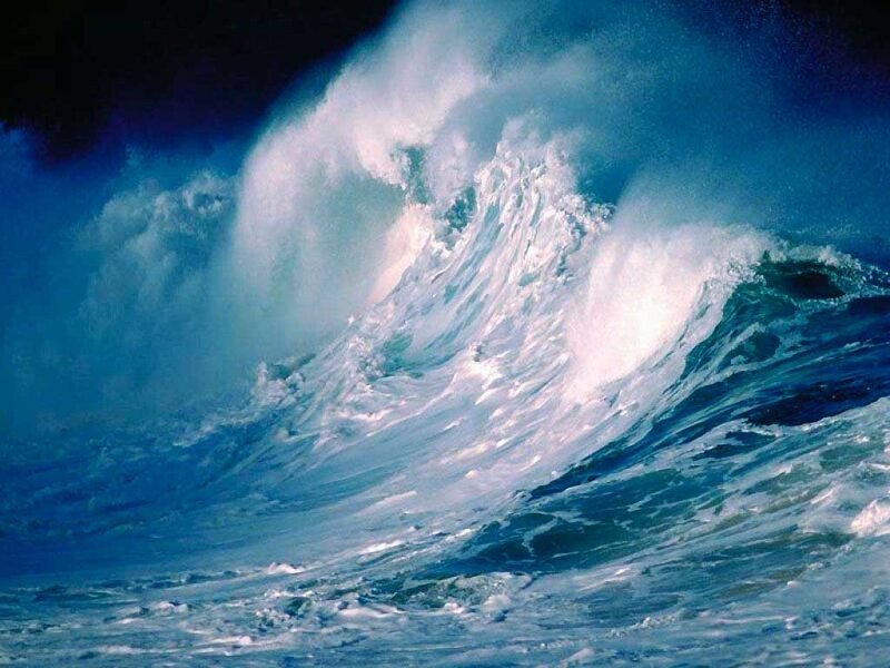 Powerful ocean wave crashing