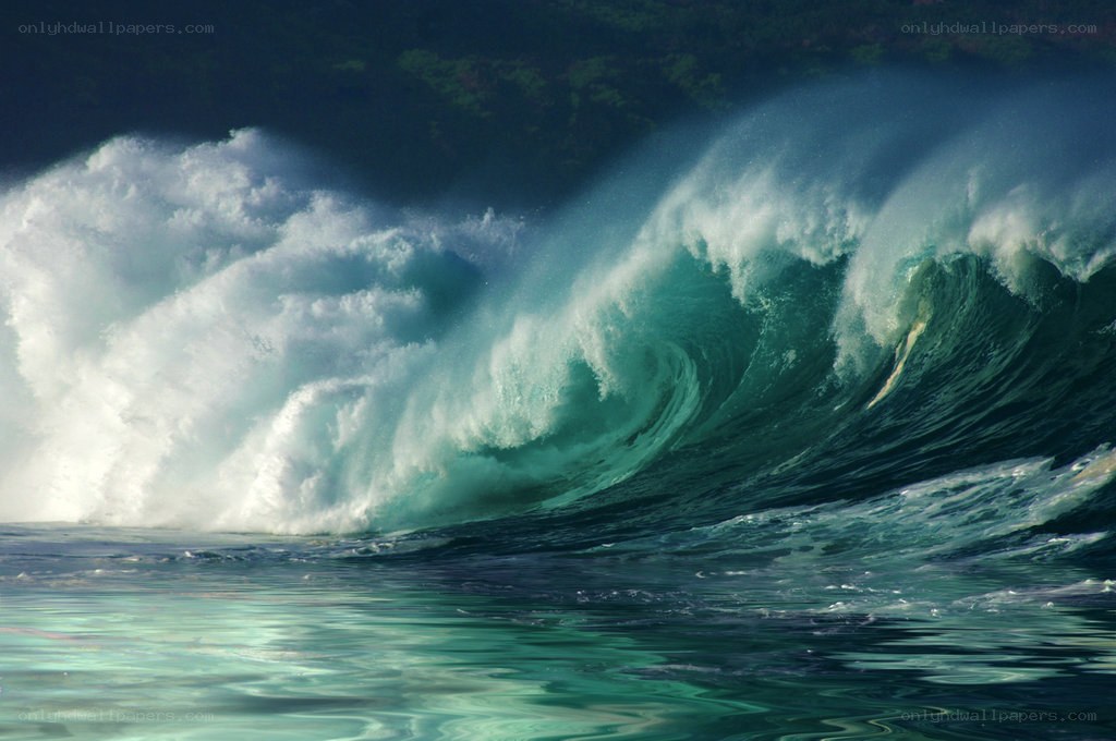 Powerful ocean wave crashing