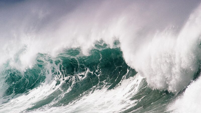 Powerful ocean wave crashing