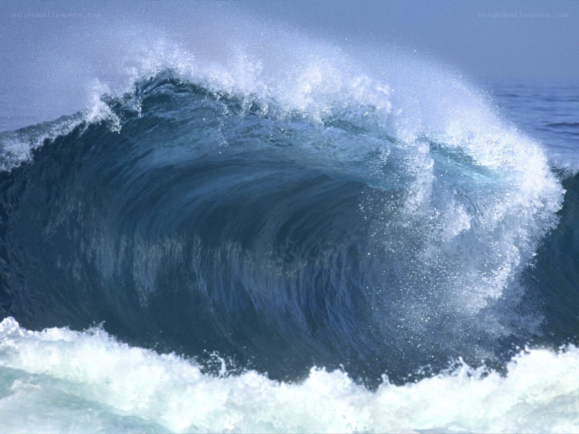 Powerful ocean wave crashing