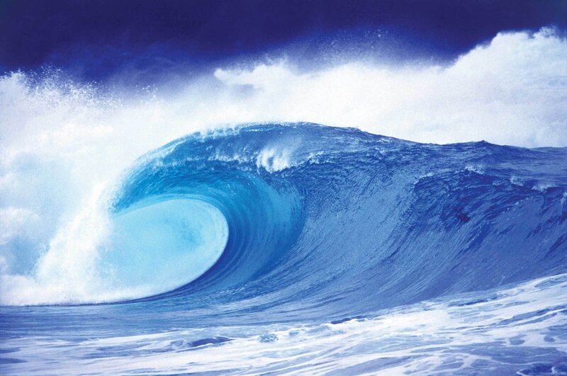 Powerful ocean wave curling