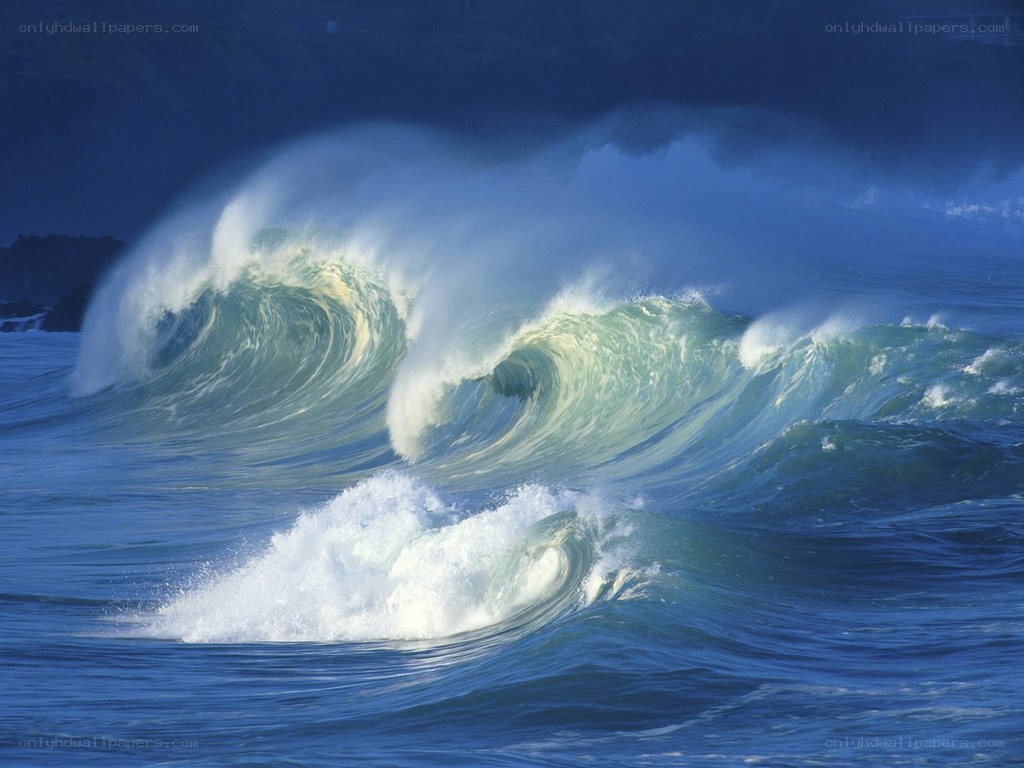 Powerful ocean waves crashing