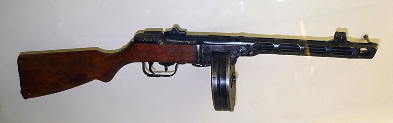 PPSh-41 Submachine Gun — Brown, Neutral