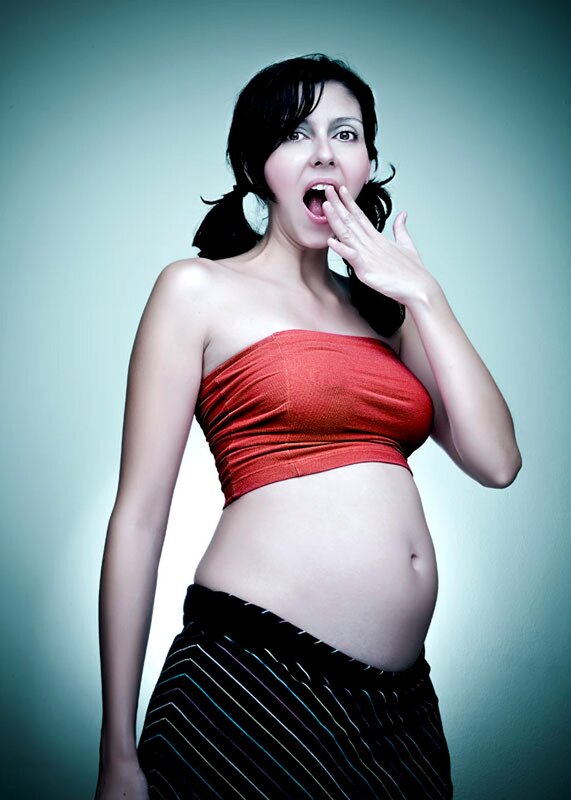 pregnant woman in red top