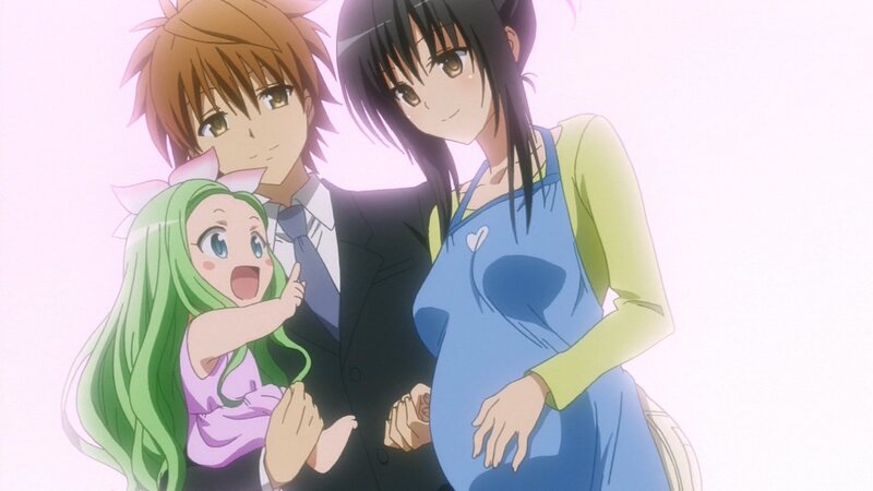 pregnant woman with family