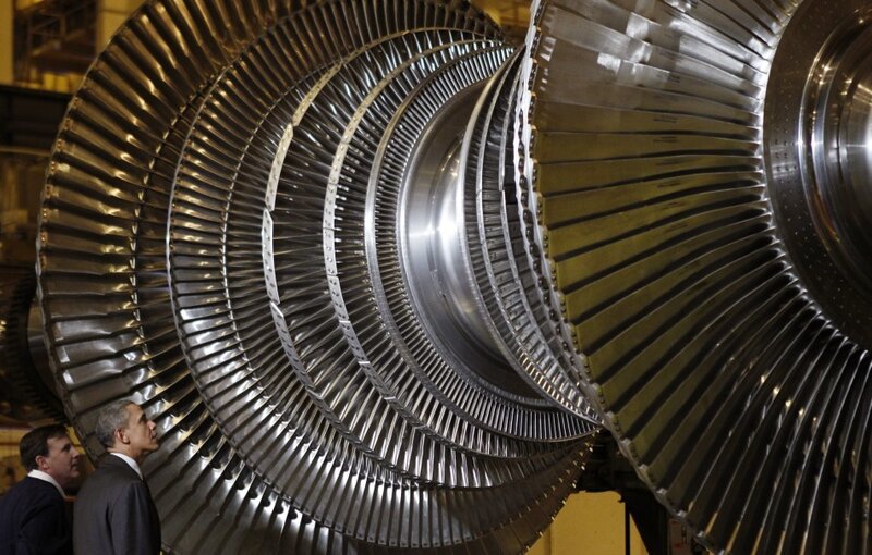 President Obama at turbine facility