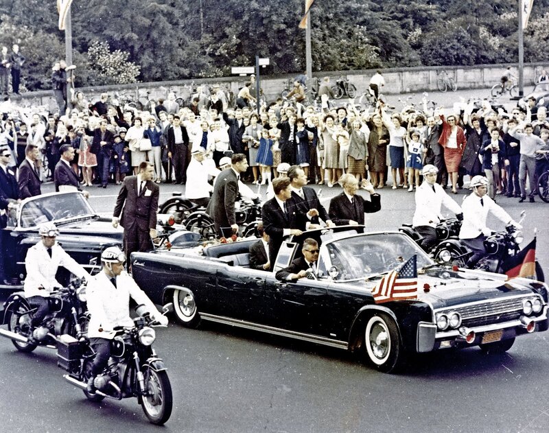Presidential Motorcade — Black