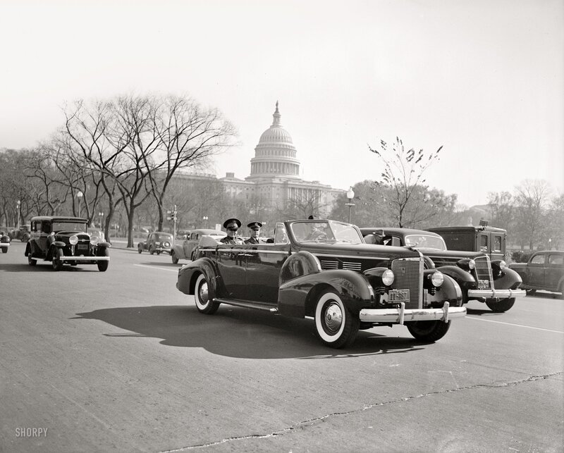 Presidential motorcade near Capitol