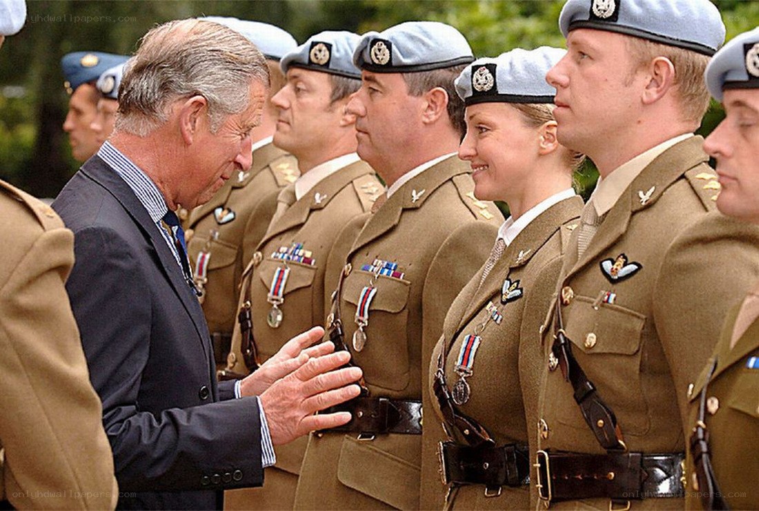 Prince Charles meets soldiers