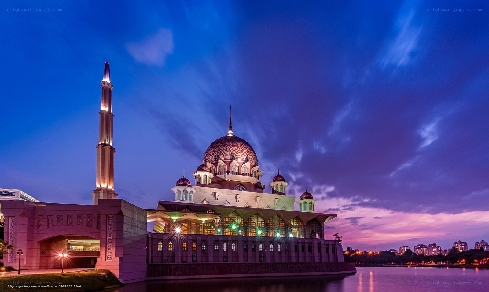 Princess Sarah Mosque at dusk