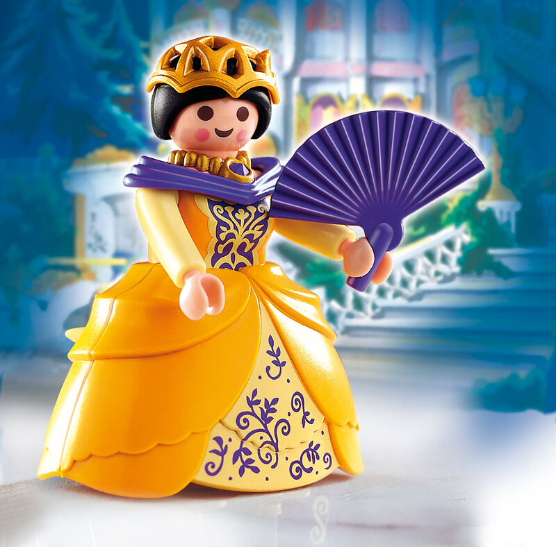 Princess with fan figure