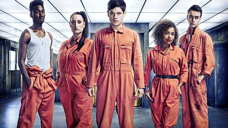 prisoners in orange jumpsuits