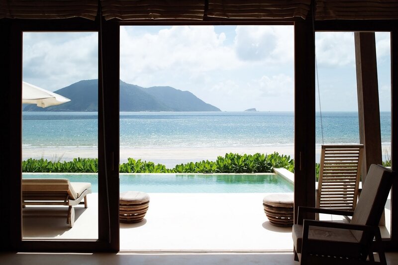 Private Pool and Ocean View — Blue