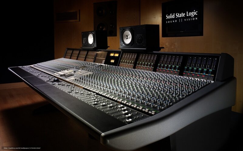 professional audio mixing console