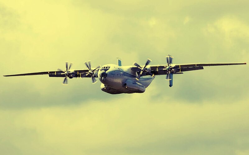 propeller aircraft in flight