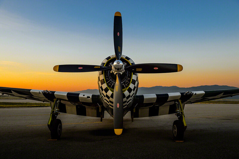Propeller Airplane — Black