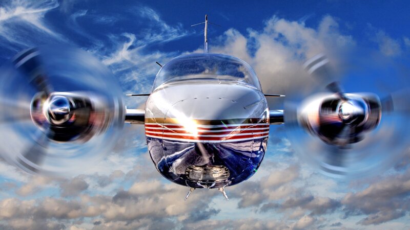 Propeller Airplane — Blue, Dynamic