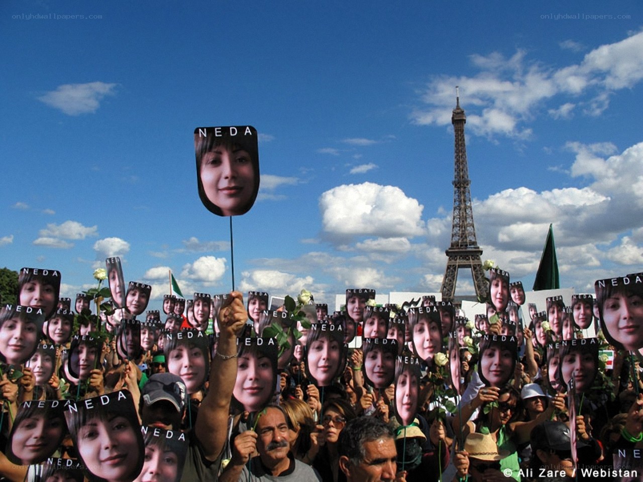 Protest with Neda masks in Paris