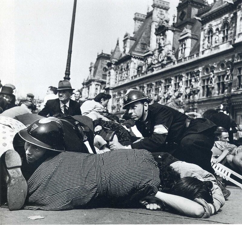 Protesters and police on the ground