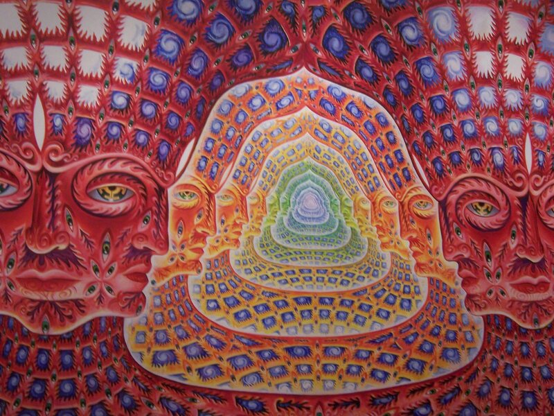 Psychedelic tunnel with faces