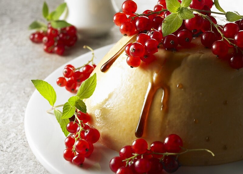 Pudding with Red Currants