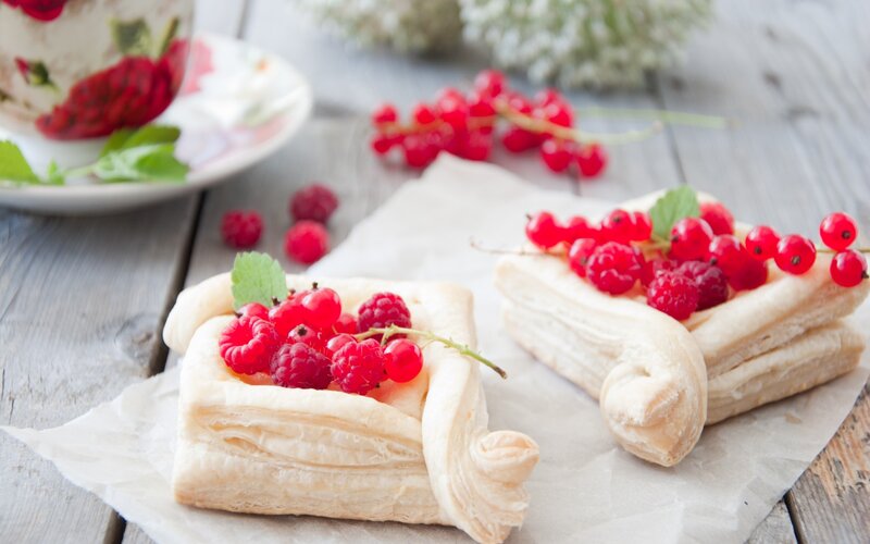 Puff Pastries with Berries