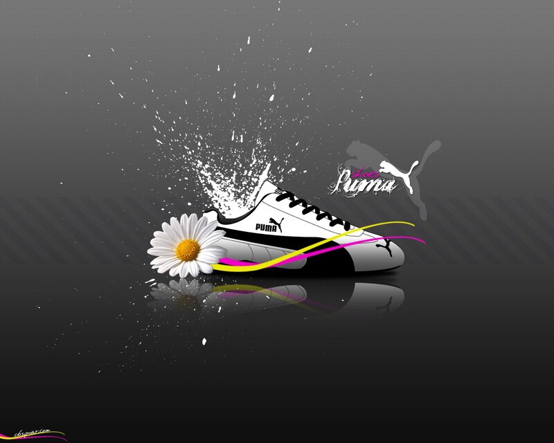 Puma Sneaker with Daisy