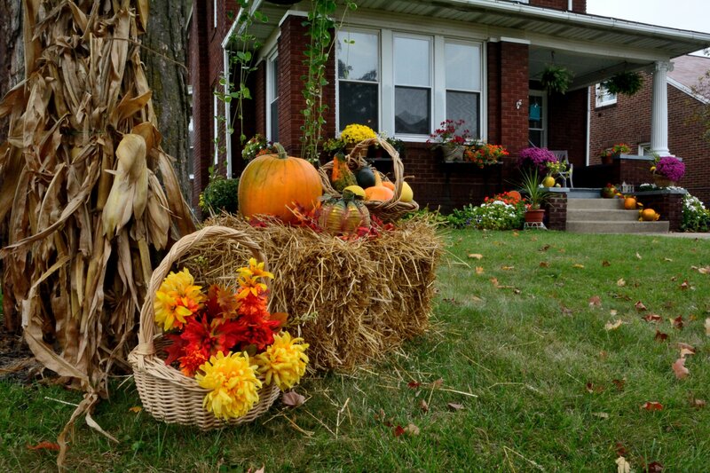 Pumpkin and Hay Bale Display