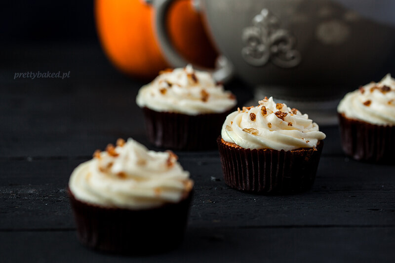 Pumpkin Cupcakes — Black