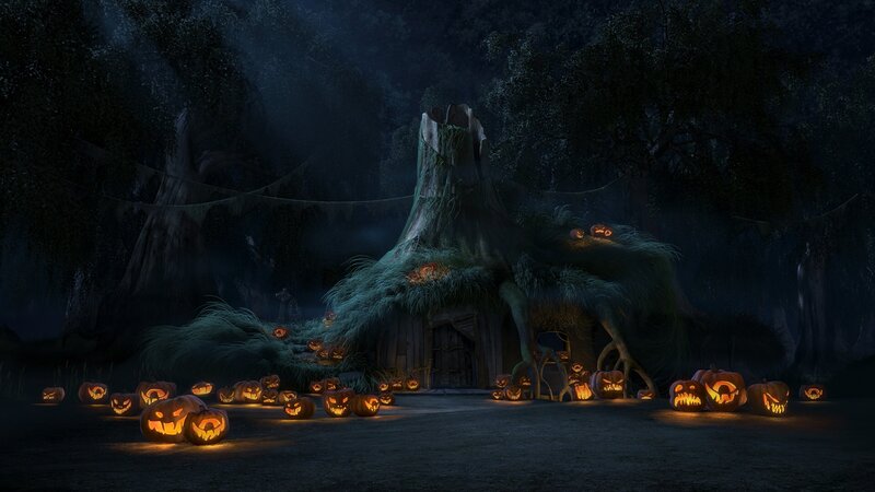 Pumpkin-lit Tree House