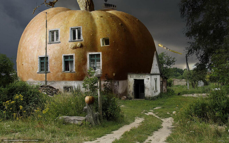 Pumpkin-shaped house