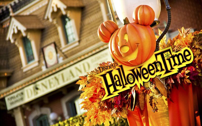 Pumpkin Sign with Leaves