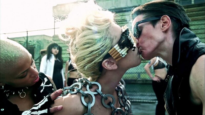 punk couple kissing