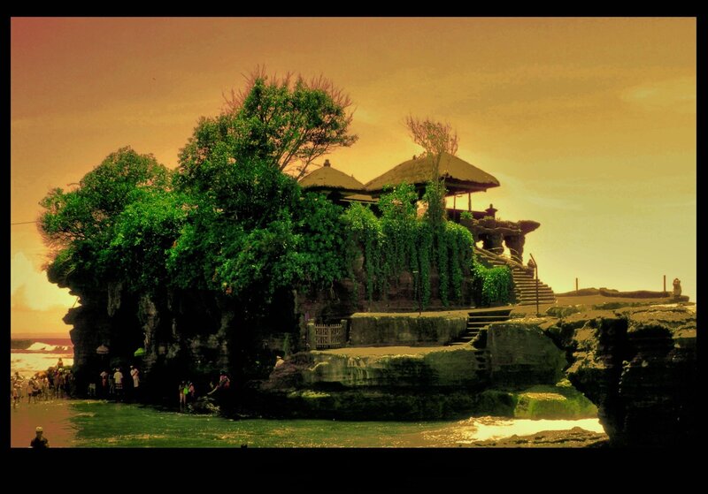 Pura Tanah Lot temple at sunset
