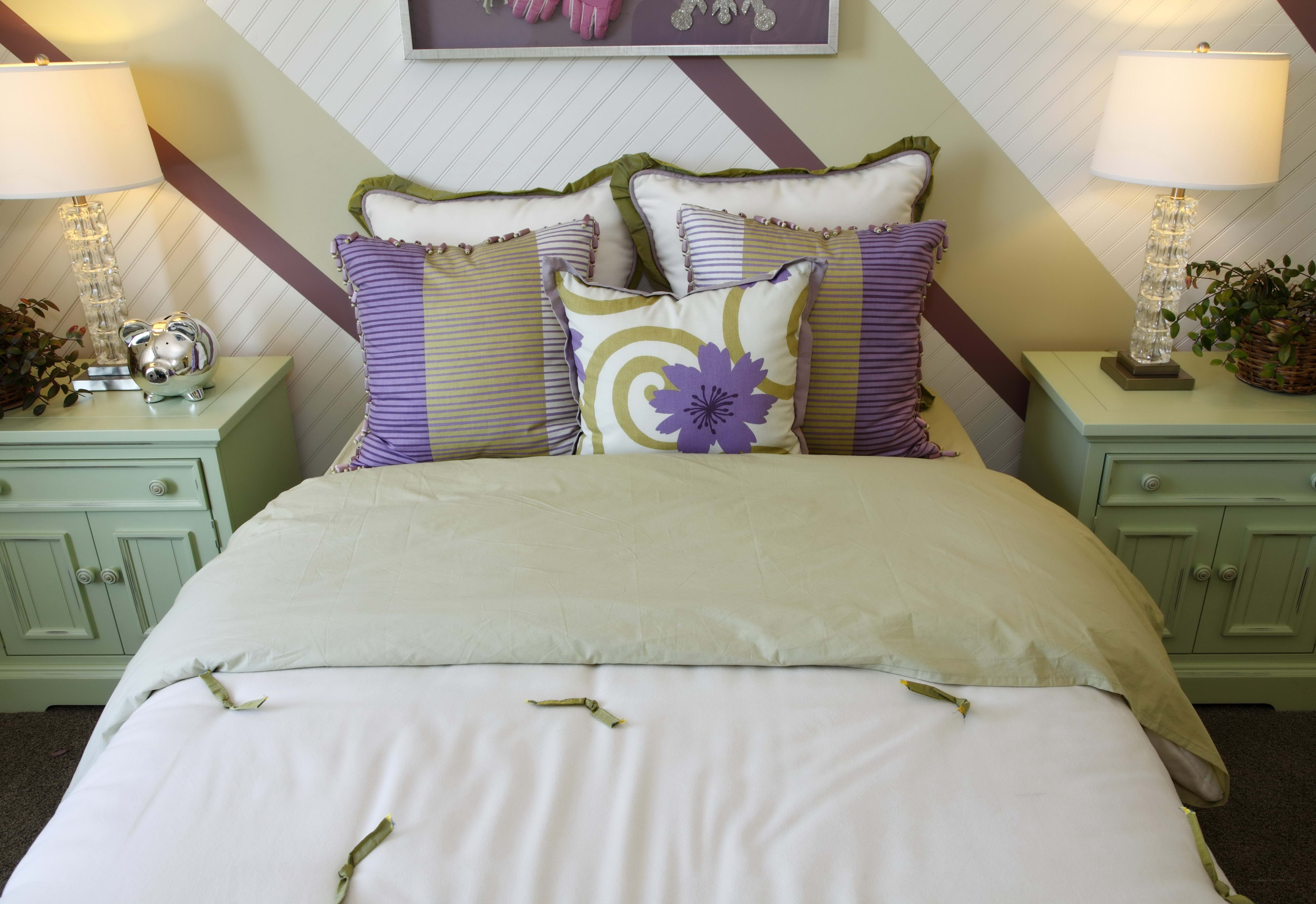 purple and green bedroom decor