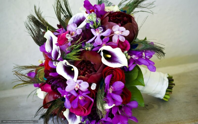 purple and red floral bouquet