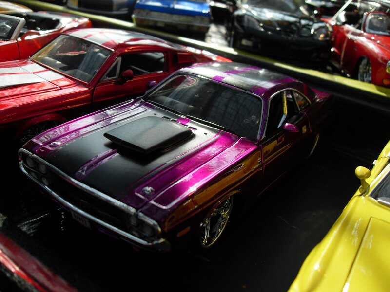 Purple and red model cars