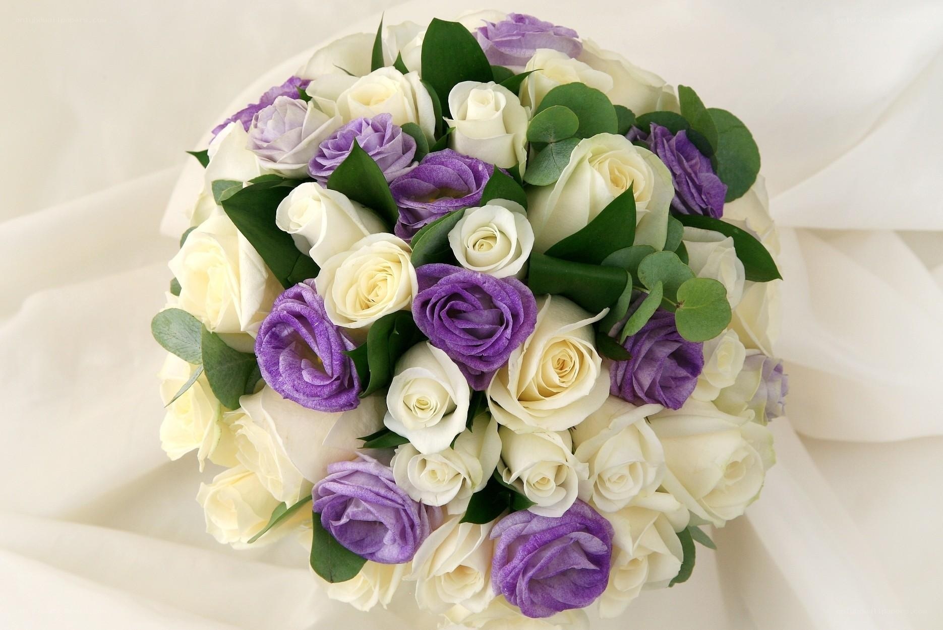 purple and white rose bouquet