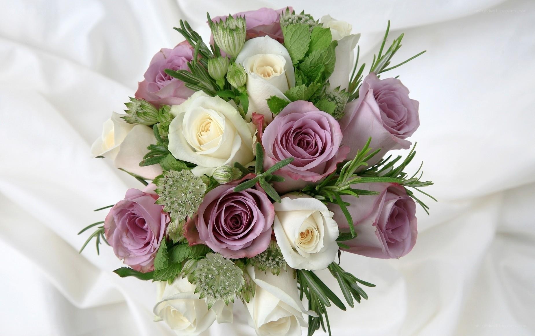 purple and white rose bouquet