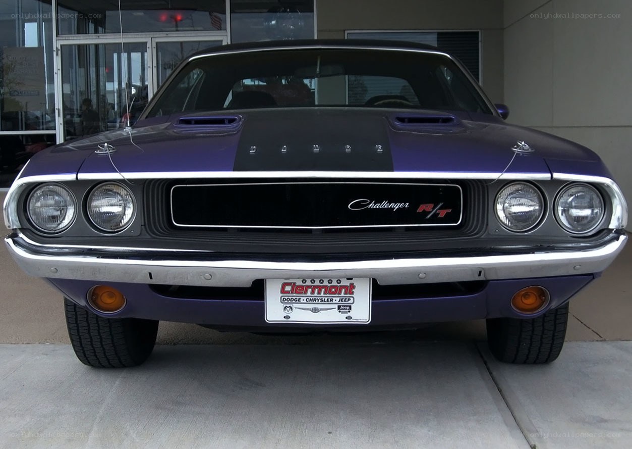 Purple Challenger RT car