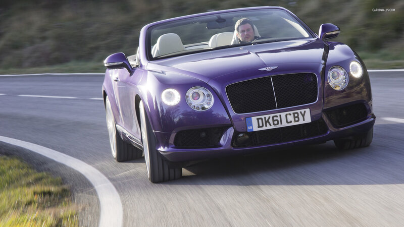Purple Convertible Car — Dynamic