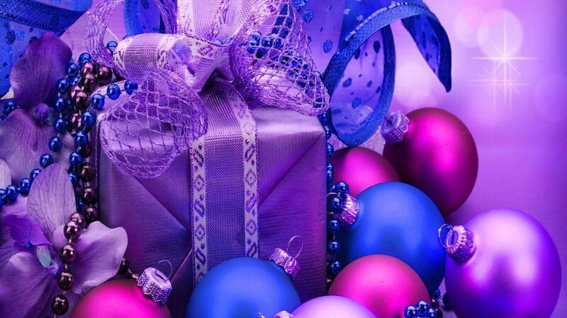 Purple Gift Box with Ornaments — Festive, Photograph