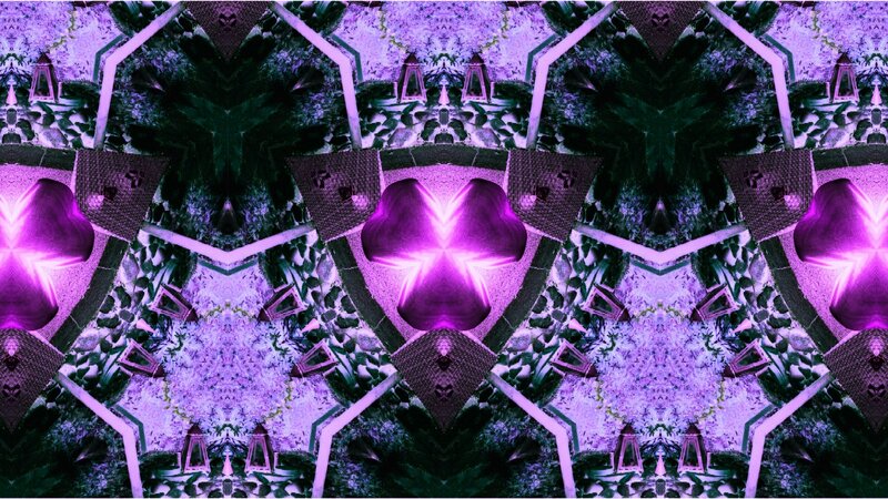 Purple Kaleidoscopic Pattern — Hypnotic
