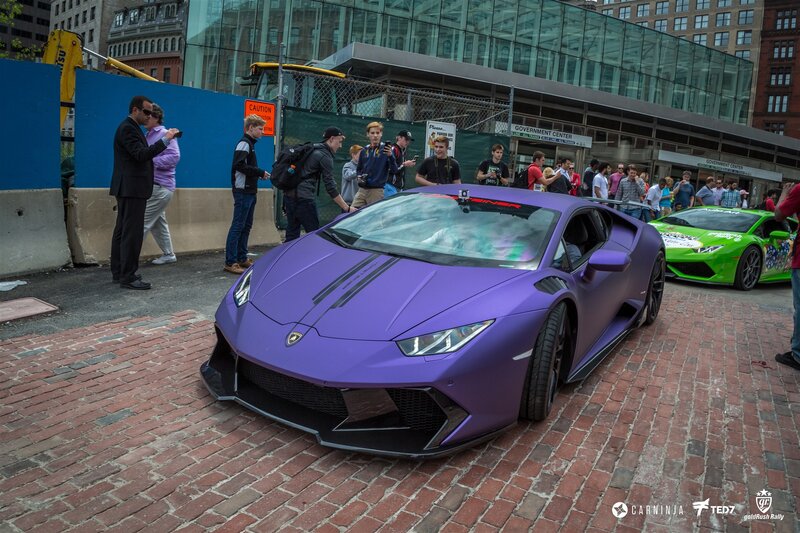 Purple Lamborghini Huracan