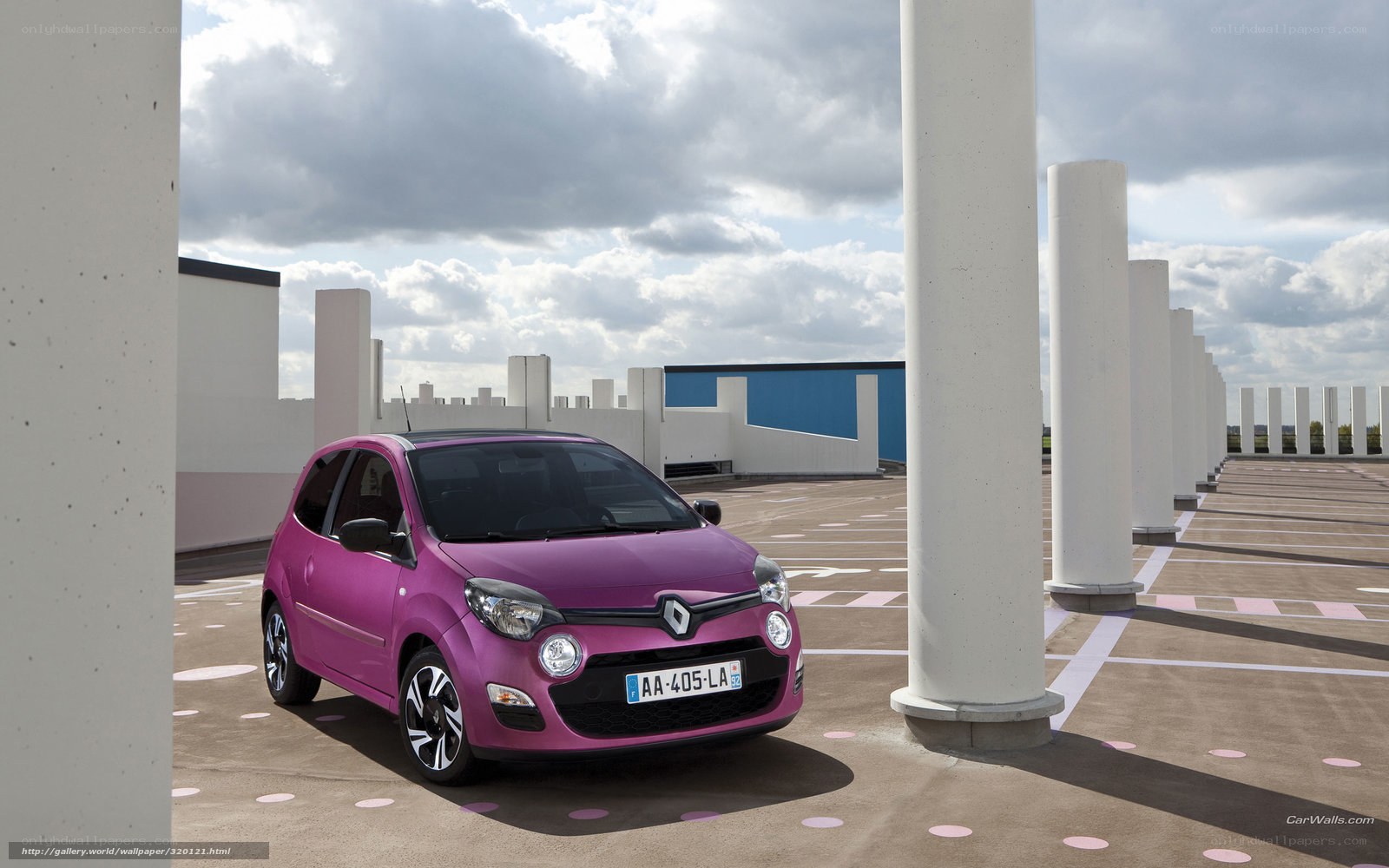 purple renault twingo car