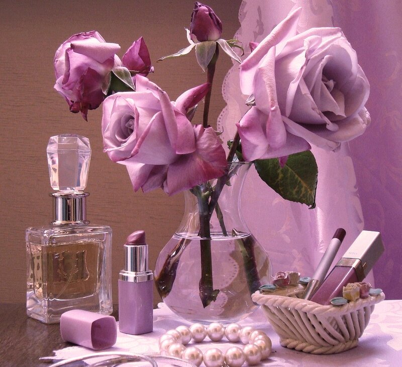 Purple Roses in Vase — Calm