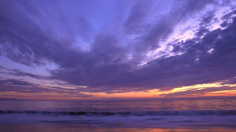 Purple sunset over the ocean