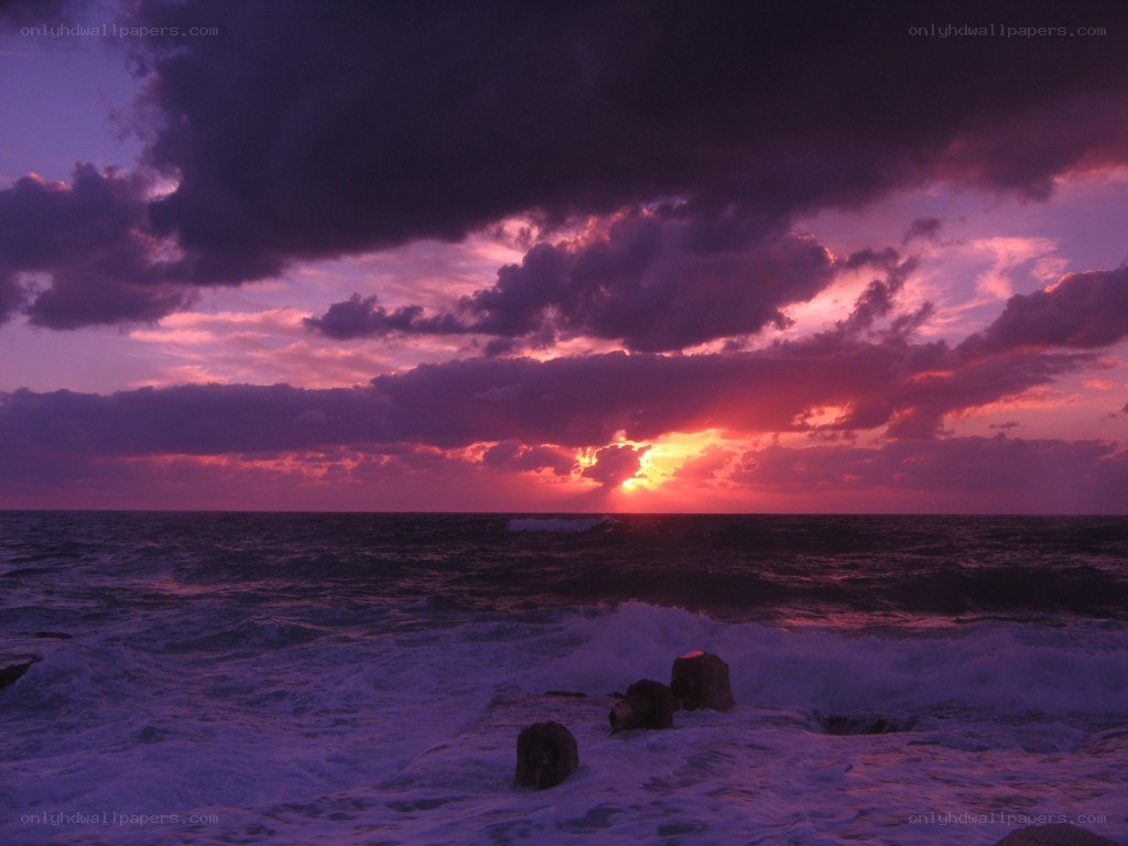 Purple sunset over the ocean